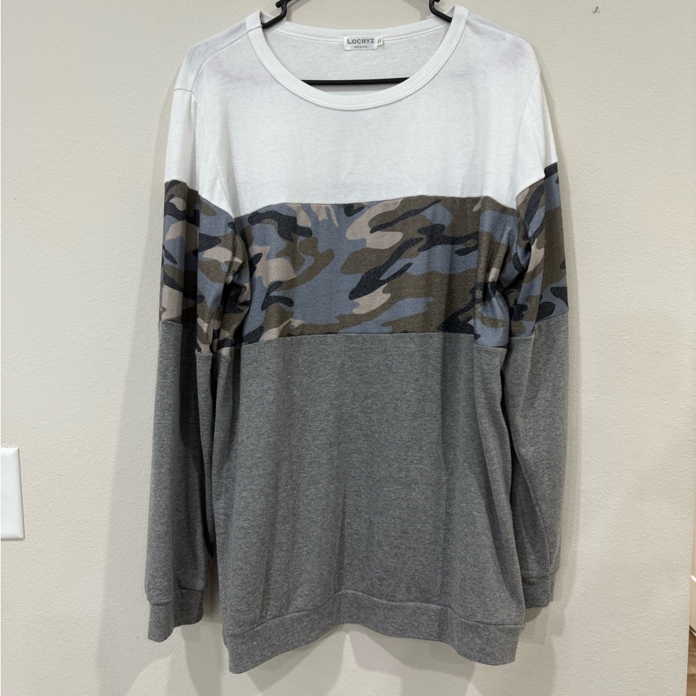 Locryz Soft Gray Knit Sweater